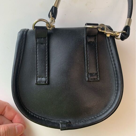 Y2K Black Crossbody Clasp Bag - Picture 3 of 4